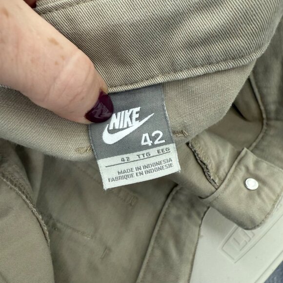 VTG Nike Khaki Tan Baggy Y2K Hip Hop Skater Streetwear Pocket Shorts Mens sz 42 - Picture 2 of 10